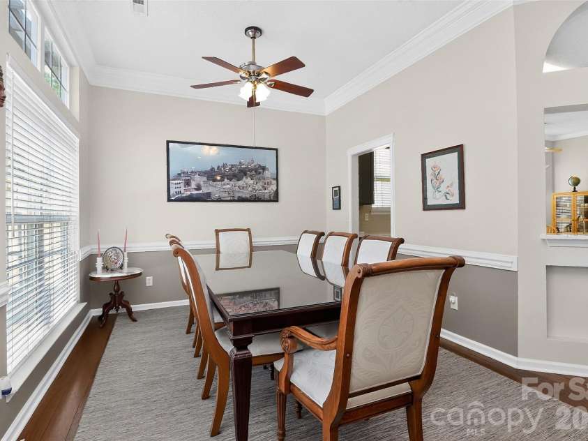 14642 Hawick Manor Lane, Pineville, NC 28134.  MLS# CAR4414256, YatesRealty ID 44101. Dining room