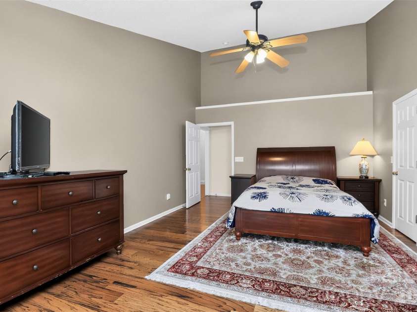 14642 Hawick Manor Lane, Pineville, NC 28134.  MLS# CAR4414256, YatesRealty ID 44101. Large primary room