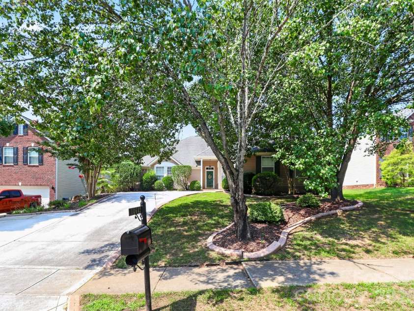 14642 Hawick Manor Lane, Pineville, NC 28134.  MLS# CAR4414256, YatesRealty ID 44101. View from the street