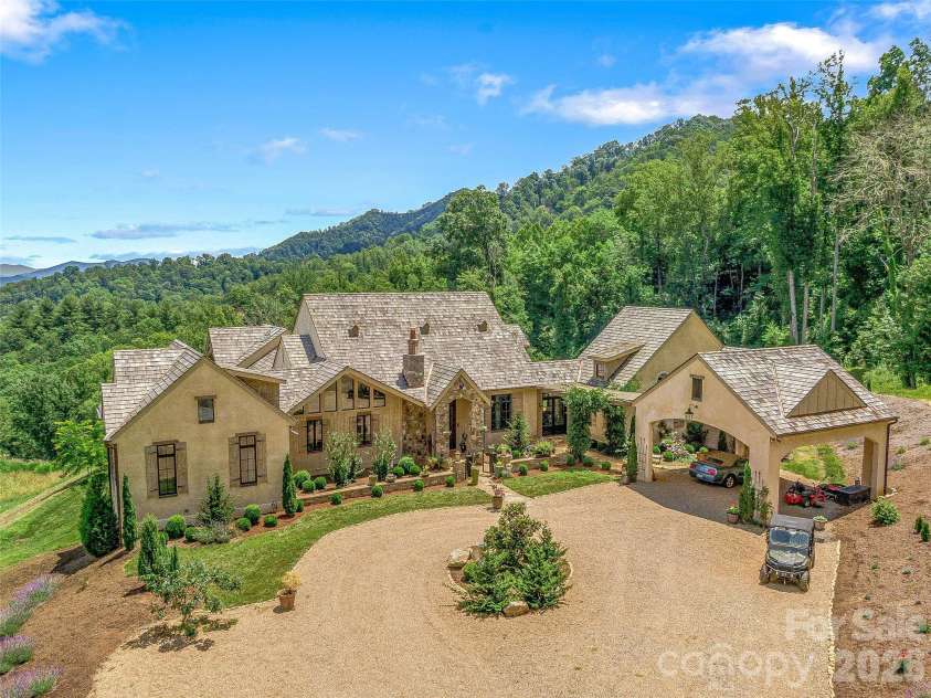 384 Doan Town Road, Burnsville, NC 28714.  MLS# CAR4414633, YatesRealty ID 44102. 