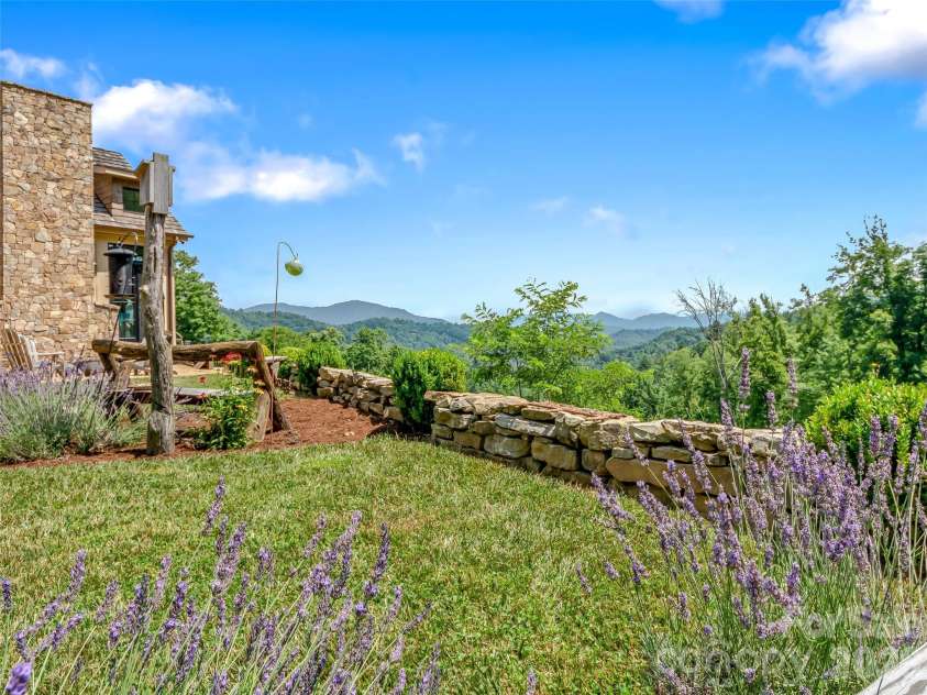 384 Doan Town Road, Burnsville, NC 28714.  MLS# CAR4414633, YatesRealty ID 44102. 