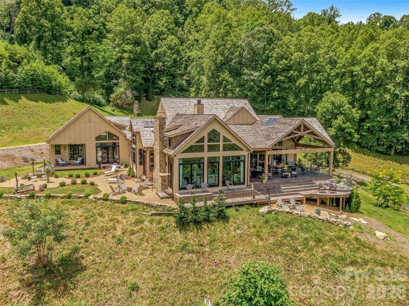 384 Doan Town Road, Burnsville, NC 28714.  MLS# CAR4414633, YatesRealty ID 44102. 