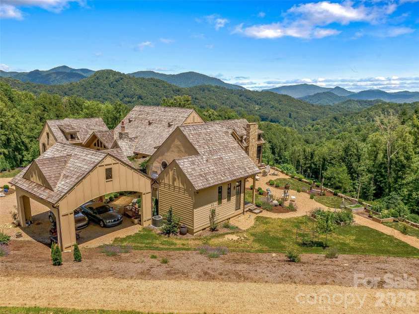 384 Doan Town Road, Burnsville, NC 28714.  MLS# CAR4414633, YatesRealty ID 44102. 