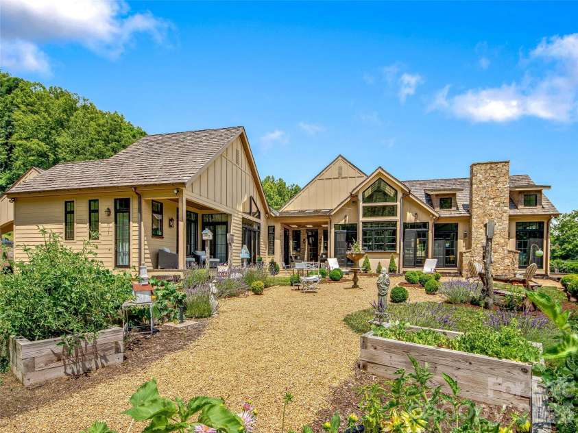 384 Doan Town Road, Burnsville, NC 28714.  MLS# CAR4414633, YatesRealty ID 44102. 