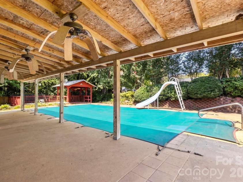 320 Amhurst Drive, Kings Mountain, NC 28086.  MLS# CAR4380797, YatesRealty ID 44103. 
