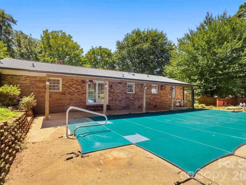 320 Amhurst Drive, Kings Mountain, NC 28086.  MLS# CAR4380797, YatesRealty ID 44103. 