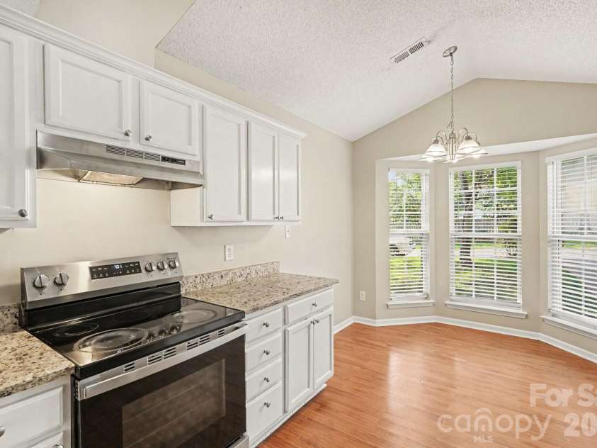 9819 Veronica Drive, Charlotte, NC 28215.  MLS# CAR4413821, YatesRealty ID 44104. 