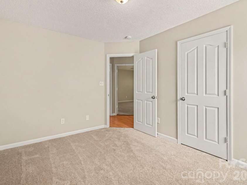 9819 Veronica Drive, Charlotte, NC 28215.  MLS# CAR4413821, YatesRealty ID 44104. 