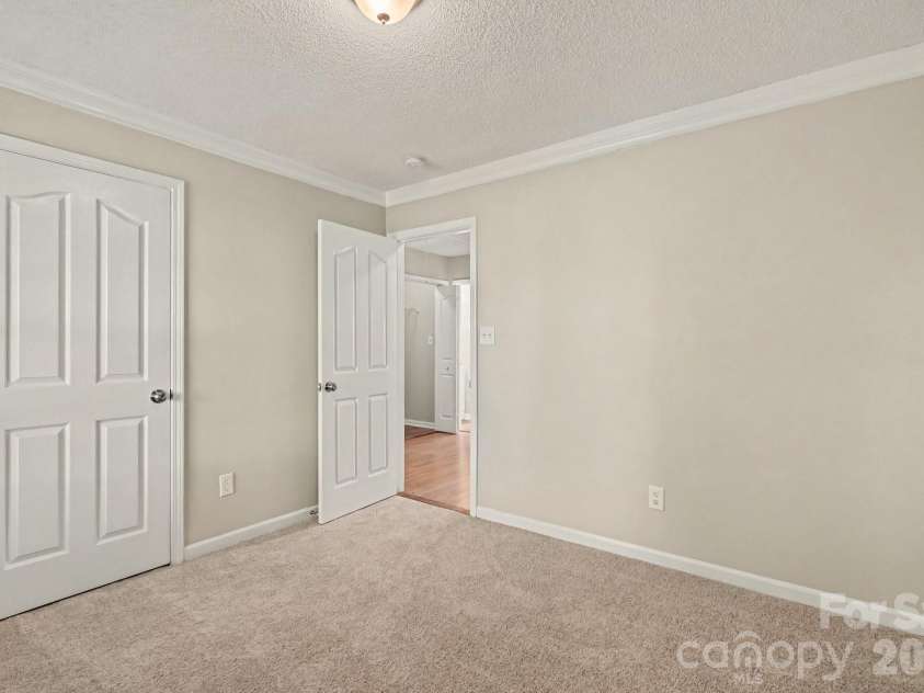 9819 Veronica Drive, Charlotte, NC 28215.  MLS# CAR4413821, YatesRealty ID 44104. 
