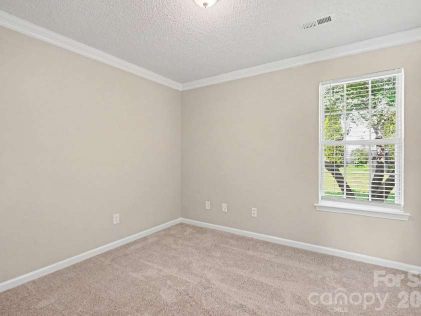 9819 Veronica Drive, Charlotte, NC 28215.  MLS# CAR4413821, YatesRealty ID 44104. 