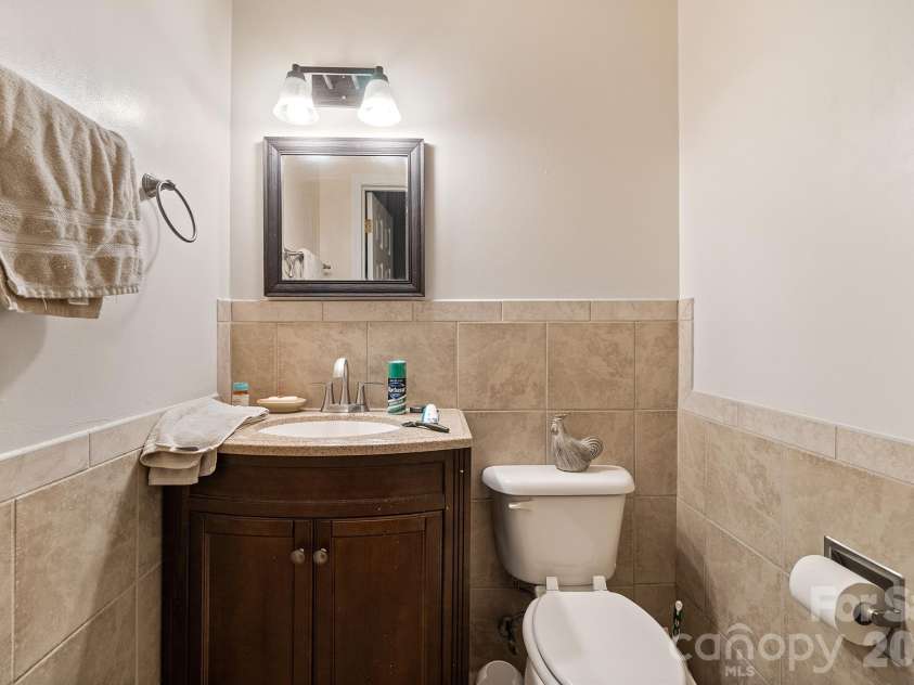 525 Kelly Avenue, Mooresville, NC 28115.  MLS# CAR4406896, YatesRealty ID 44105. 