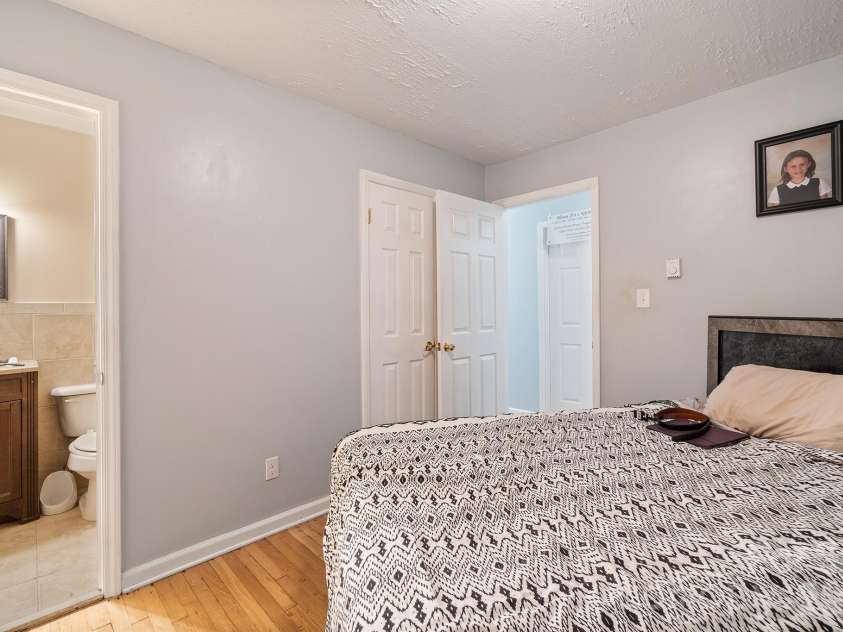 525 Kelly Avenue, Mooresville, NC 28115.  MLS# CAR4406896, YatesRealty ID 44105. 