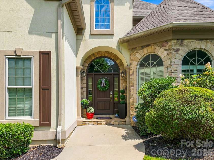 6 Sterling Run Drive, Fletcher, NC 28732.  MLS# CAR4414108, YatesRealty ID 44107. 