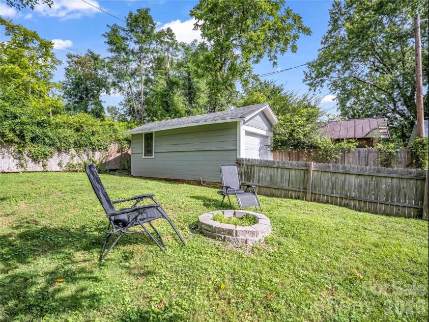 116 Beverly Avenue, Hendersonville, NC 28792.  MLS# CAR4413491, YatesRealty ID 44108. Firepit