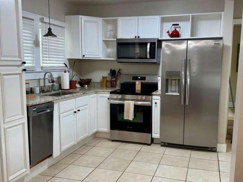 116 Beverly Avenue, Hendersonville, NC 28792.  MLS# CAR4413491, YatesRealty ID 44108. Kitchen