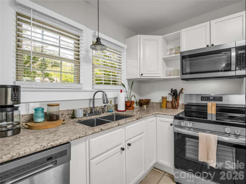 116 Beverly Avenue, Hendersonville, NC 28792.  MLS# CAR4413491, YatesRealty ID 44108. Kitchen