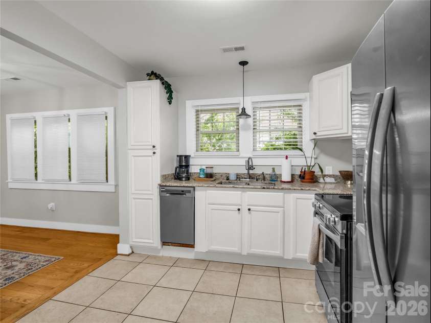 116 Beverly Avenue, Hendersonville, NC 28792.  MLS# CAR4413491, YatesRealty ID 44108. Kitchen
