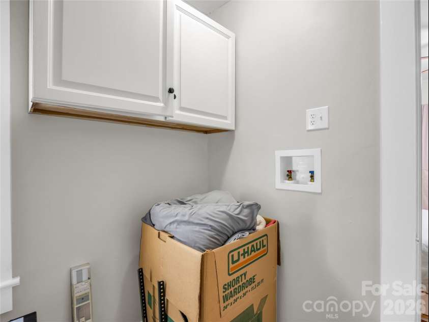116 Beverly Avenue, Hendersonville, NC 28792.  MLS# CAR4413491, YatesRealty ID 44108. Laundry Space