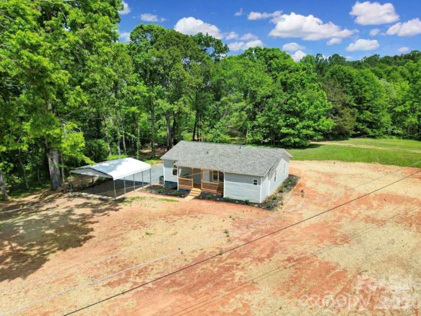 118 Henry Street, Lawndale, NC 28090.  MLS# CAR4386923, YatesRealty ID 44109. 