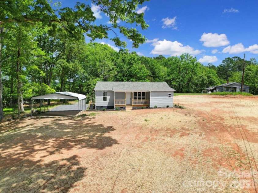 118 Henry Street, Lawndale, NC 28090.  MLS# CAR4386923, YatesRealty ID 44109. 