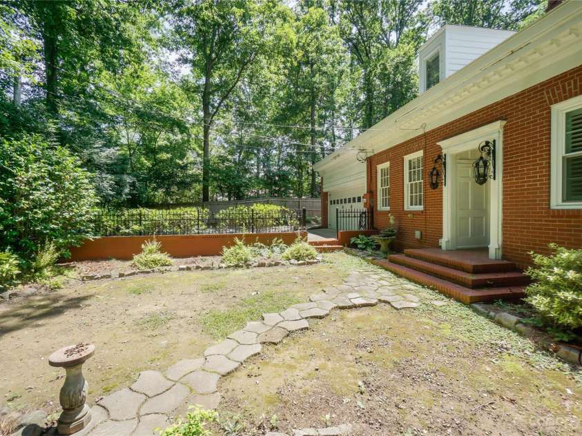 620 9th Street, Albemarle, NC 28001.  MLS# CAR4040968, YatesRealty ID 4411. 