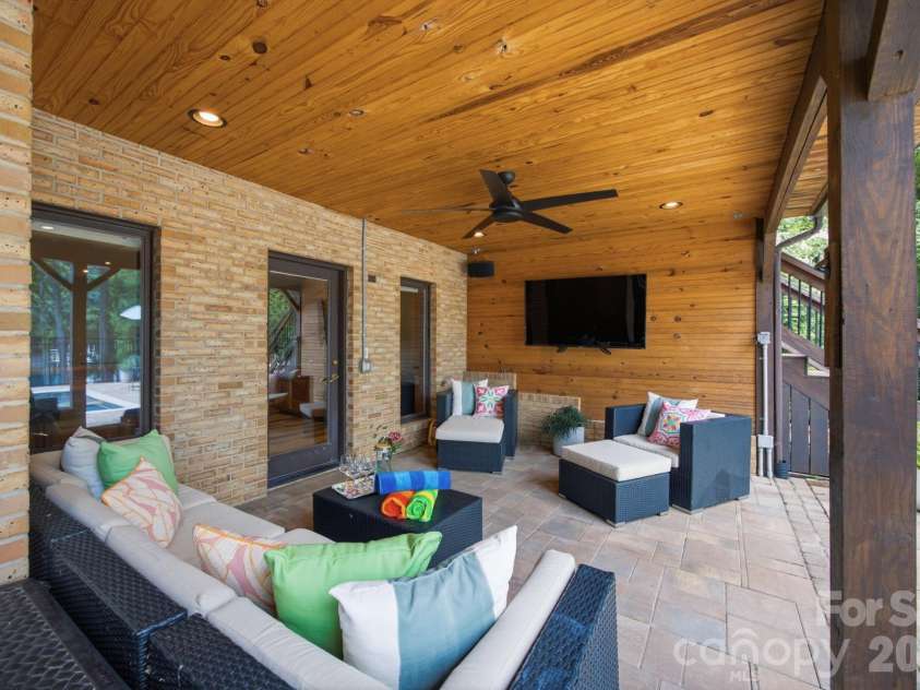 20334 Bethelwood Lane, Cornelius, NC 28031.  MLS# CAR4409057, YatesRealty ID 44110. 