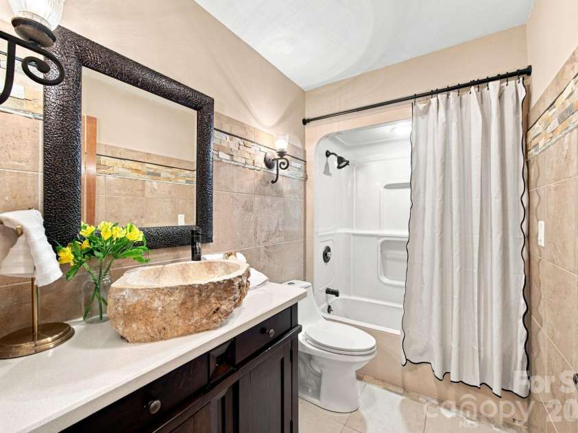 20334 Bethelwood Lane, Cornelius, NC 28031.  MLS# CAR4409057, YatesRealty ID 44110. 