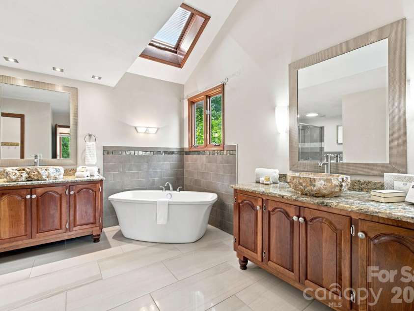20334 Bethelwood Lane, Cornelius, NC 28031.  MLS# CAR4409057, YatesRealty ID 44110. 