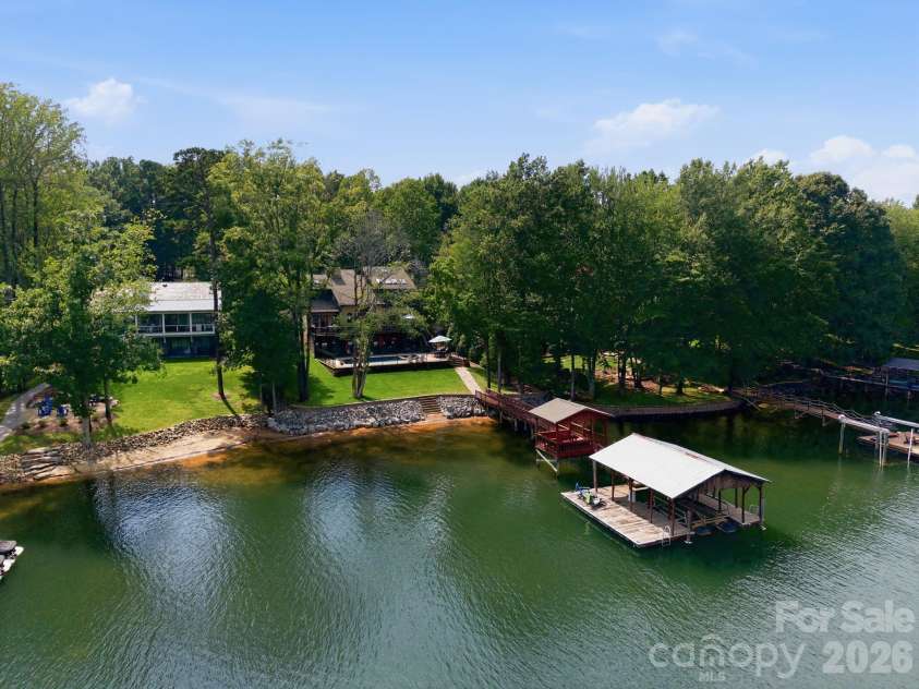 20334 Bethelwood Lane, Cornelius, NC 28031.  MLS# CAR4409057, YatesRealty ID 44110. 