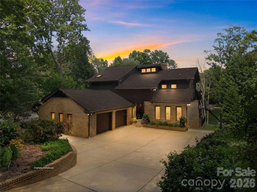 20334 Bethelwood Lane, Cornelius, NC 28031.  MLS# CAR4409057, YatesRealty ID 44110. 