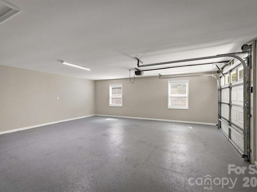 3517 Crestwood Drive, Morganton, NC 28655.  MLS# CAR4412373, YatesRealty ID 44111. Garage