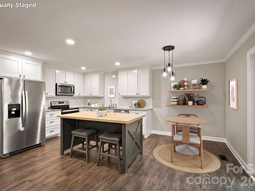 3517 Crestwood Drive, Morganton, NC 28655.  MLS# CAR4412373, YatesRealty ID 44111. Open Concept Kitchen/Dining