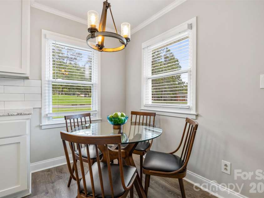 3123 Edsel Place, Charlotte, NC 28205.  MLS# CAR4411978, YatesRealty ID 44113. 