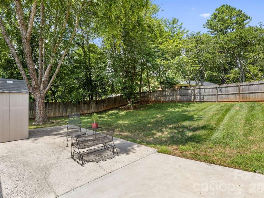 3123 Edsel Place, Charlotte, NC 28205.  MLS# CAR4411978, YatesRealty ID 44113. 
