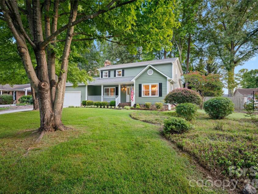 1533 Rivermont Drive, Gastonia, NC 28054.  MLS# CAR4414170, YatesRealty ID 44114. 