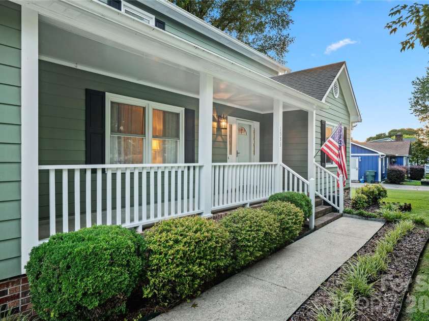 1533 Rivermont Drive, Gastonia, NC 28054.  MLS# CAR4414170, YatesRealty ID 44114. 