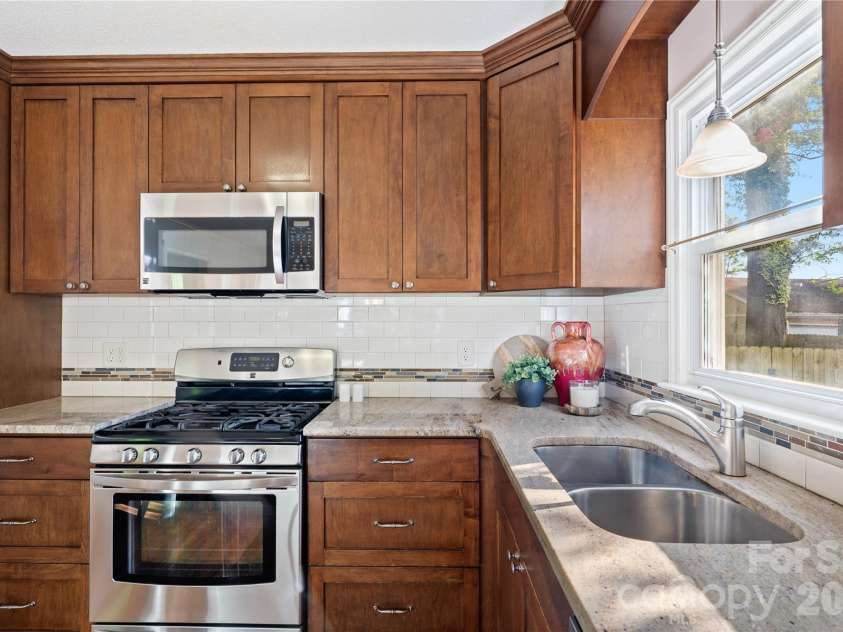 1533 Rivermont Drive, Gastonia, NC 28054.  MLS# CAR4414170, YatesRealty ID 44114. 