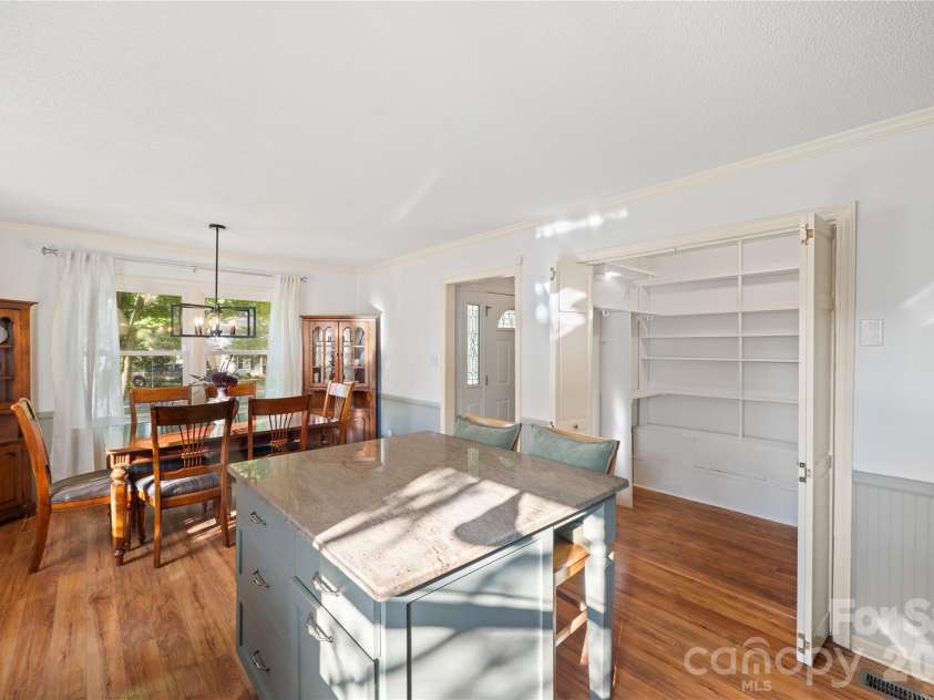 1533 Rivermont Drive, Gastonia, NC 28054.  MLS# CAR4414170, YatesRealty ID 44114. 