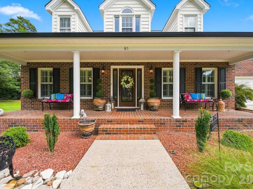 85 Charleston Court, Hickory, NC 28601.  MLS# CAR4414182, YatesRealty ID 44117. 