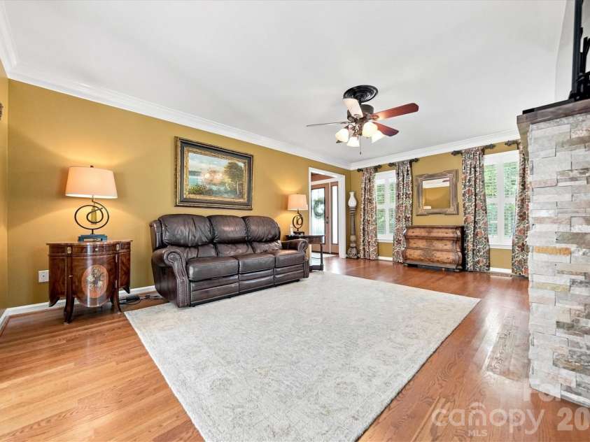 85 Charleston Court, Hickory, NC 28601.  MLS# CAR4414182, YatesRealty ID 44117. 