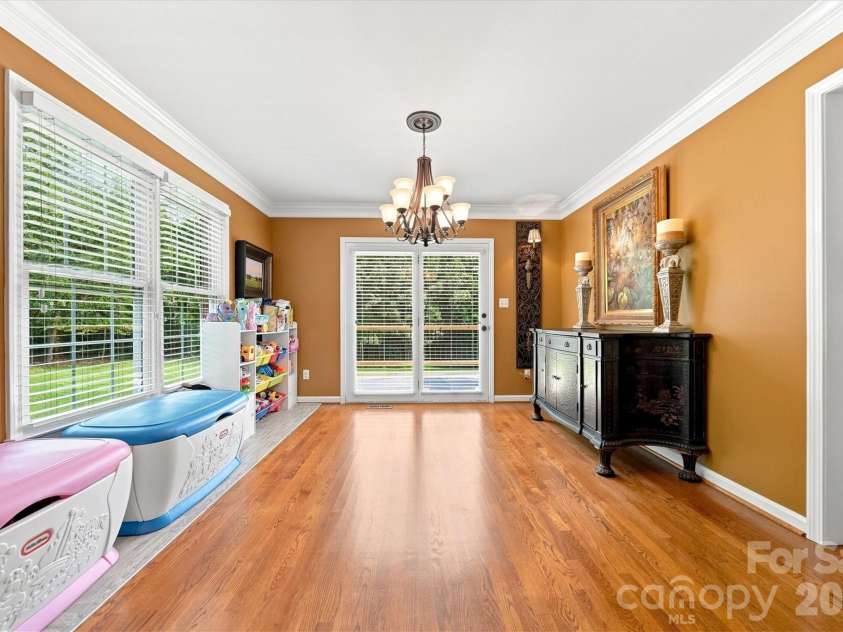 85 Charleston Court, Hickory, NC 28601.  MLS# CAR4414182, YatesRealty ID 44117. 