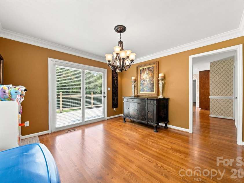 85 Charleston Court, Hickory, NC 28601.  MLS# CAR4414182, YatesRealty ID 44117. 