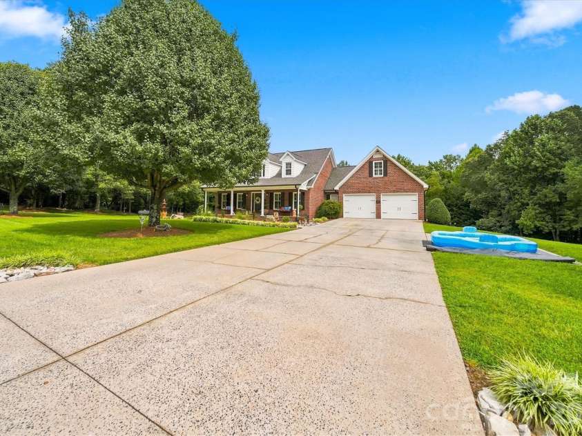 85 Charleston Court, Hickory, NC 28601.  MLS# CAR4414182, YatesRealty ID 44117. 