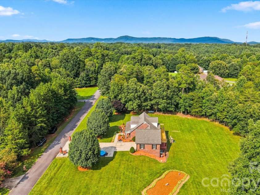 85 Charleston Court, Hickory, NC 28601.  MLS# CAR4414182, YatesRealty ID 44117. 