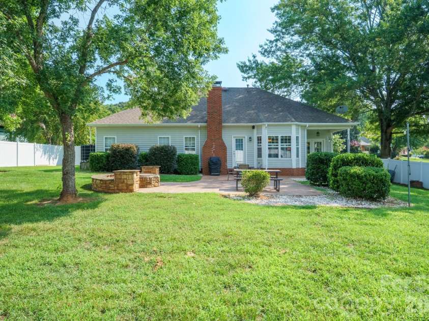 12524 Willow Grove Way, Huntersville, NC 28078.  MLS# CAR4414480, YatesRealty ID 44119. Backyard view
