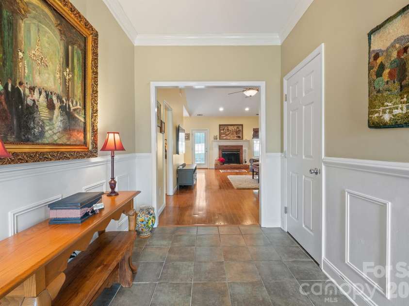 12524 Willow Grove Way, Huntersville, NC 28078.  MLS# CAR4414480, YatesRealty ID 44119. Entryway