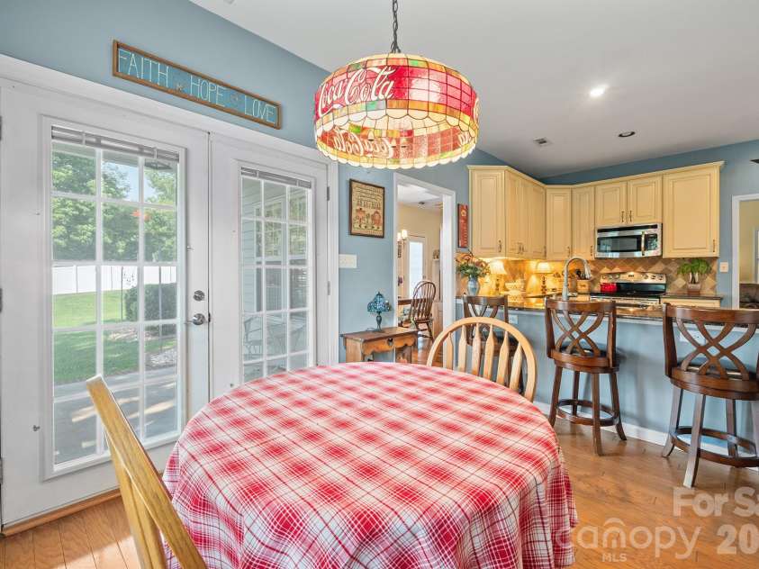 12524 Willow Grove Way, Huntersville, NC 28078.  MLS# CAR4414480, YatesRealty ID 44119. Kitchen 3
