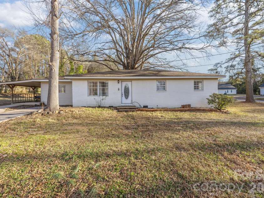 151 Central Avenue, Norwood, NC 28128.  MLS# CAR4336981, YatesRealty ID 4412. 