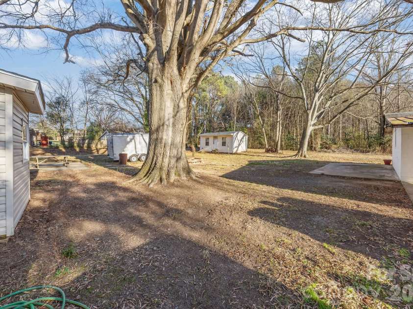 151 Central Avenue, Norwood, NC 28128.  MLS# CAR4336981, YatesRealty ID 4412. 
