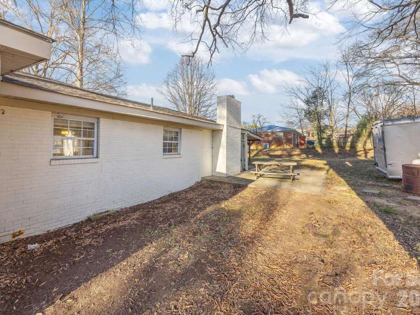 151 Central Avenue, Norwood, NC 28128.  MLS# CAR4336981, YatesRealty ID 4412. 